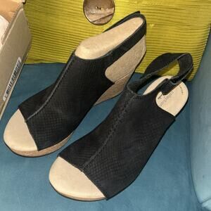 NIB Clarks Women’s Annadel Joy Wedge Nubuck Sandals Black9M Comfort Walking Box3